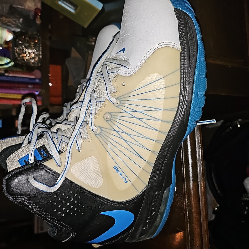 Nike Air Max Actualizer Flywire Mens Athletic Sneakers Size 8